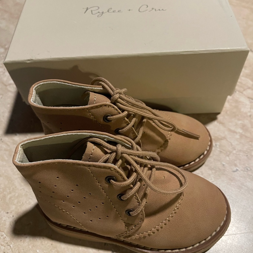 Rylee + Cru Brown Lace-Up Kids Boots - Picture 1 of 4